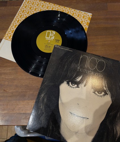 Nico the marble - -,