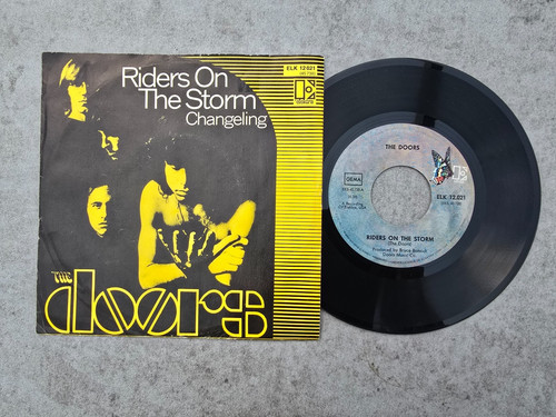 The doors riders on - -,